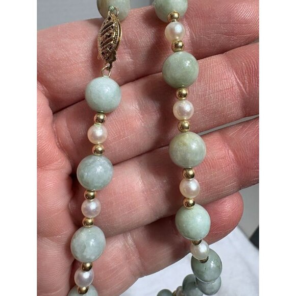 Vintage Green Jade & Cultured Pearl 14kt Yellow Gold Necklace - Choker 18" - Picture 2 of 6